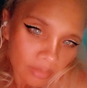 Meet your Posher, Sandy